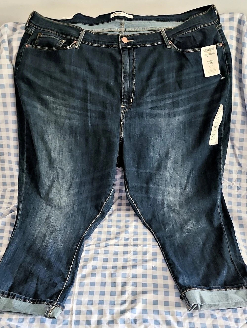 Levi's Signature by Levi Strauss & Co. MID-RISE Capri Jeans Size 28/ 39W NWT